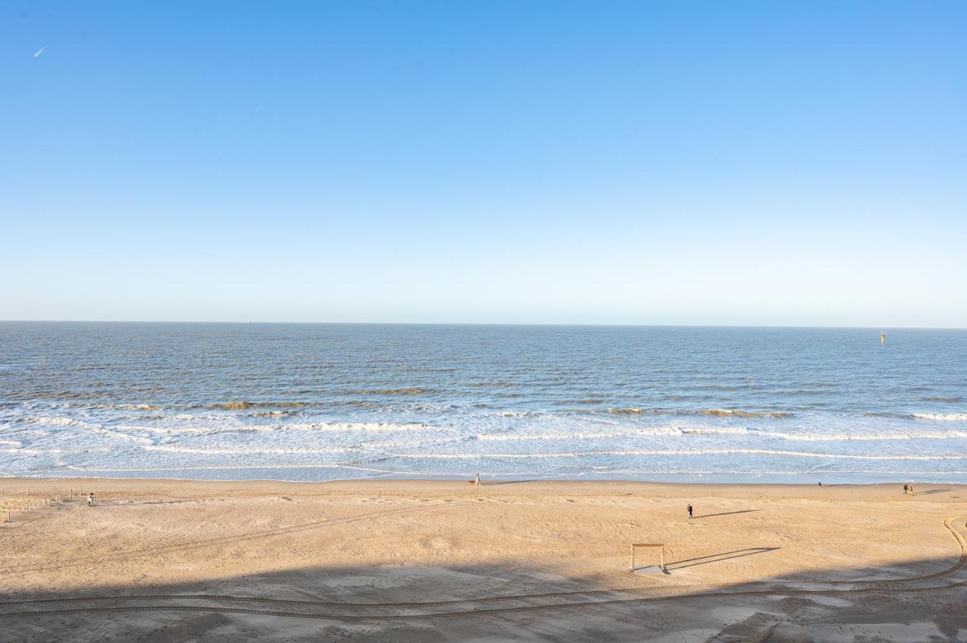 7E Verdiep Appartement Op De Zeedijk In Knokke Voor Max 6 Personen Luaran gambar