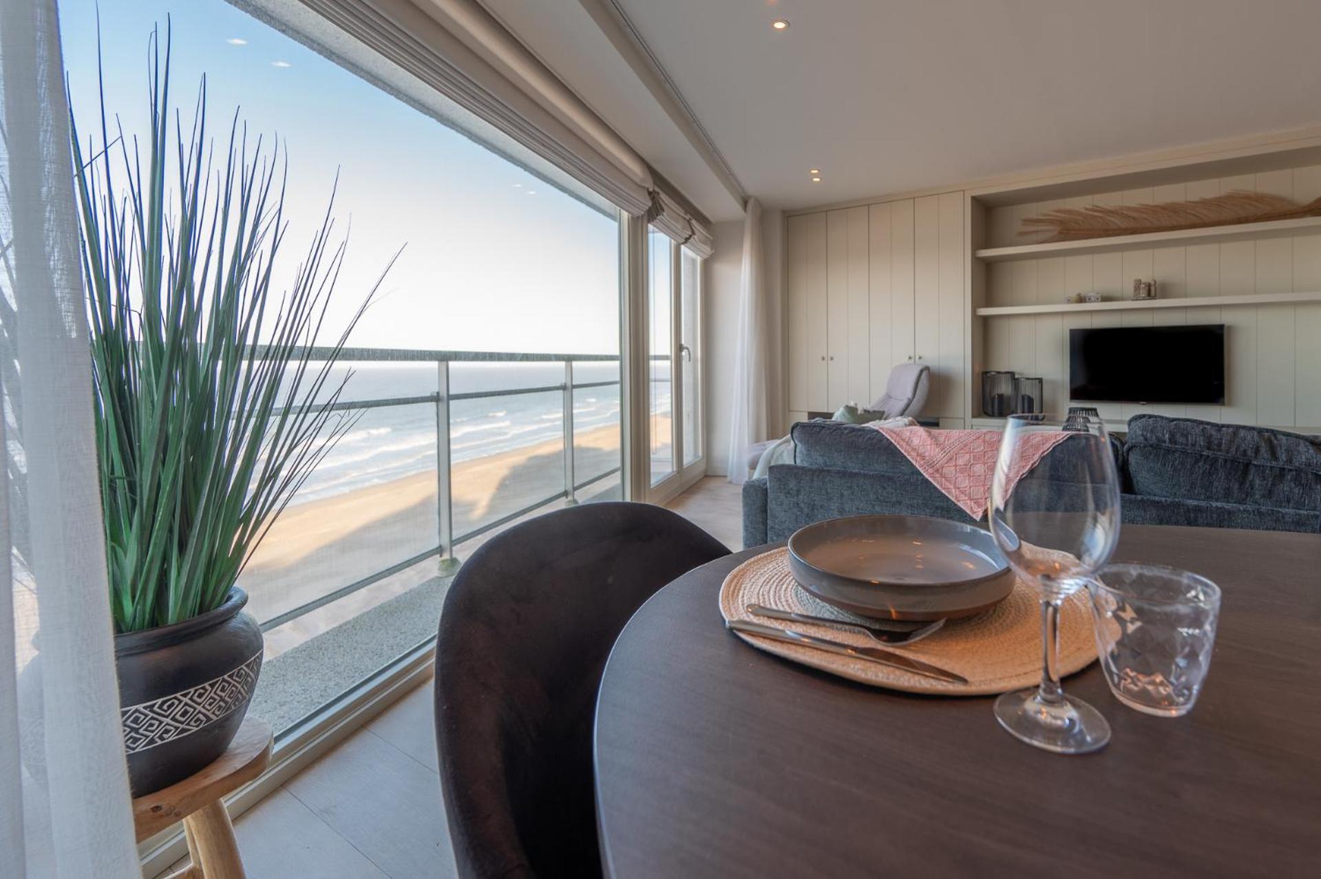 7E Verdiep Appartement Op De Zeedijk In Knokke Voor Max 6 Personen Luaran gambar