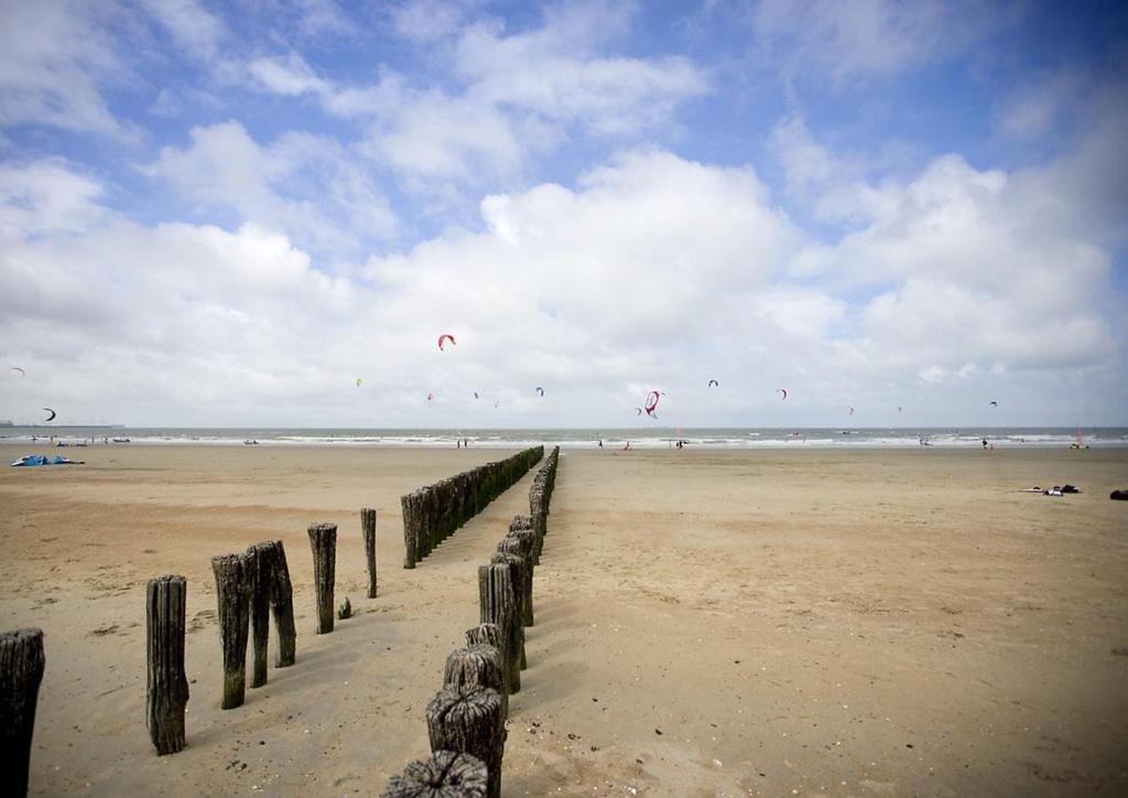 7E Verdiep Appartement Op De Zeedijk In Knokke Voor Max 6 Personen Luaran gambar